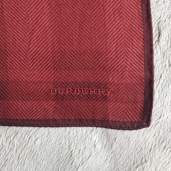 Burberry handkerchief - Picture 8 of 10